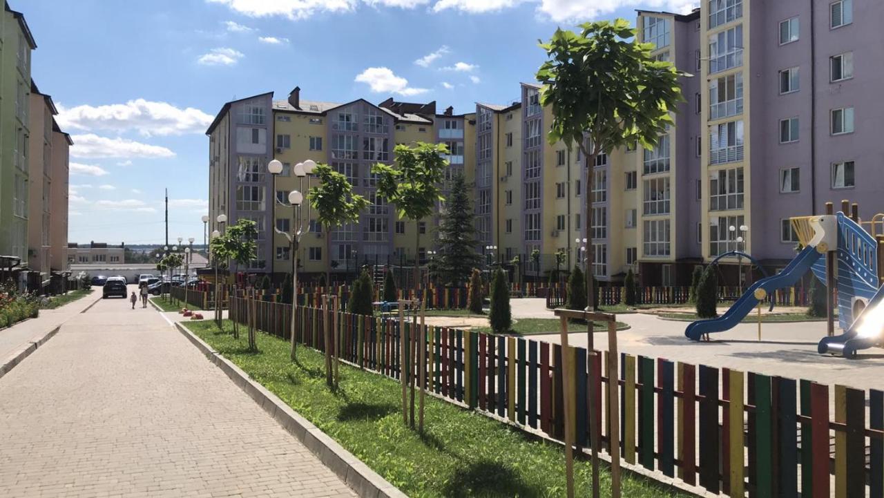 Новые Апартаменты В Жк Барский Yakushintsy Exterior foto